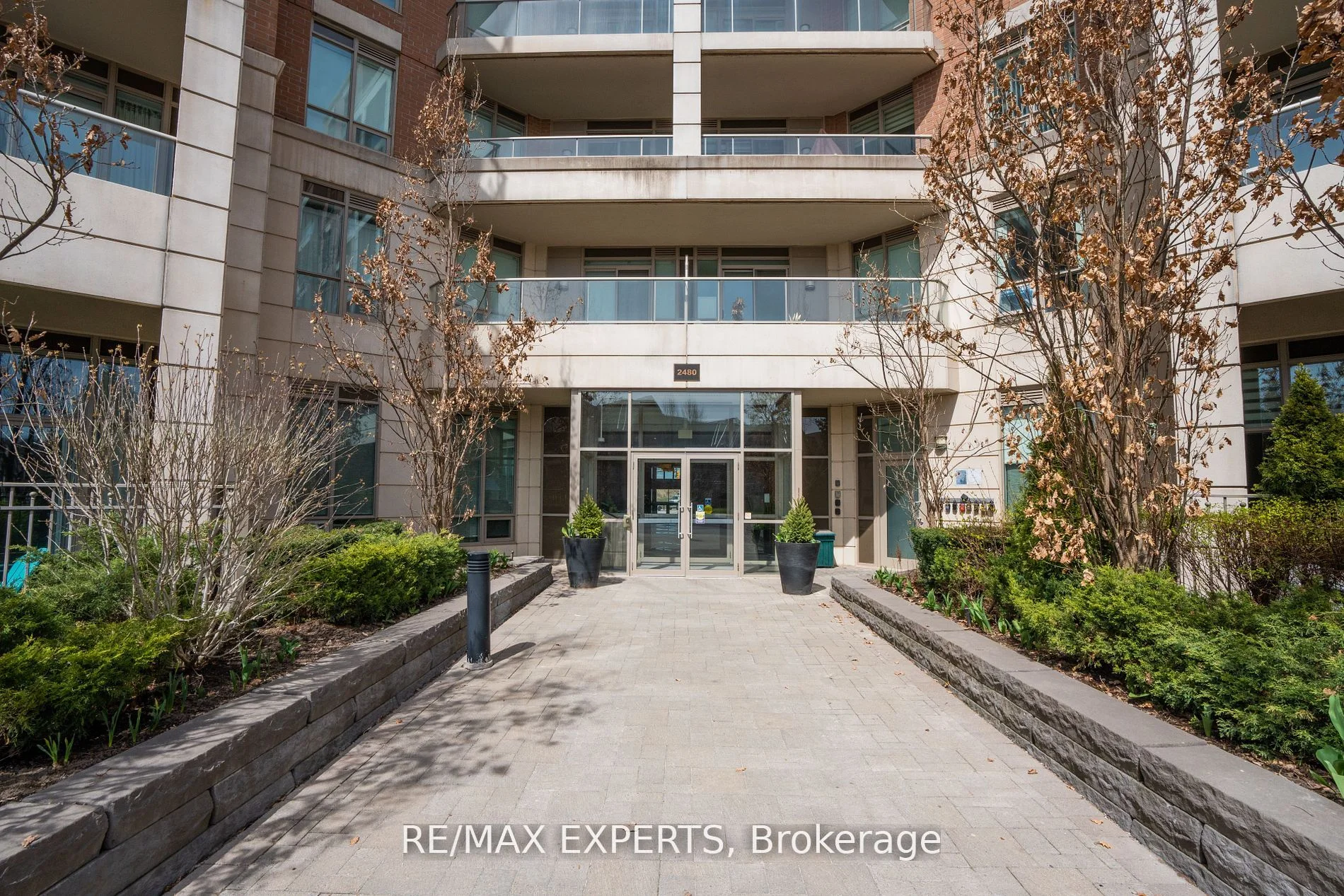 Condo Apartment in Oakville