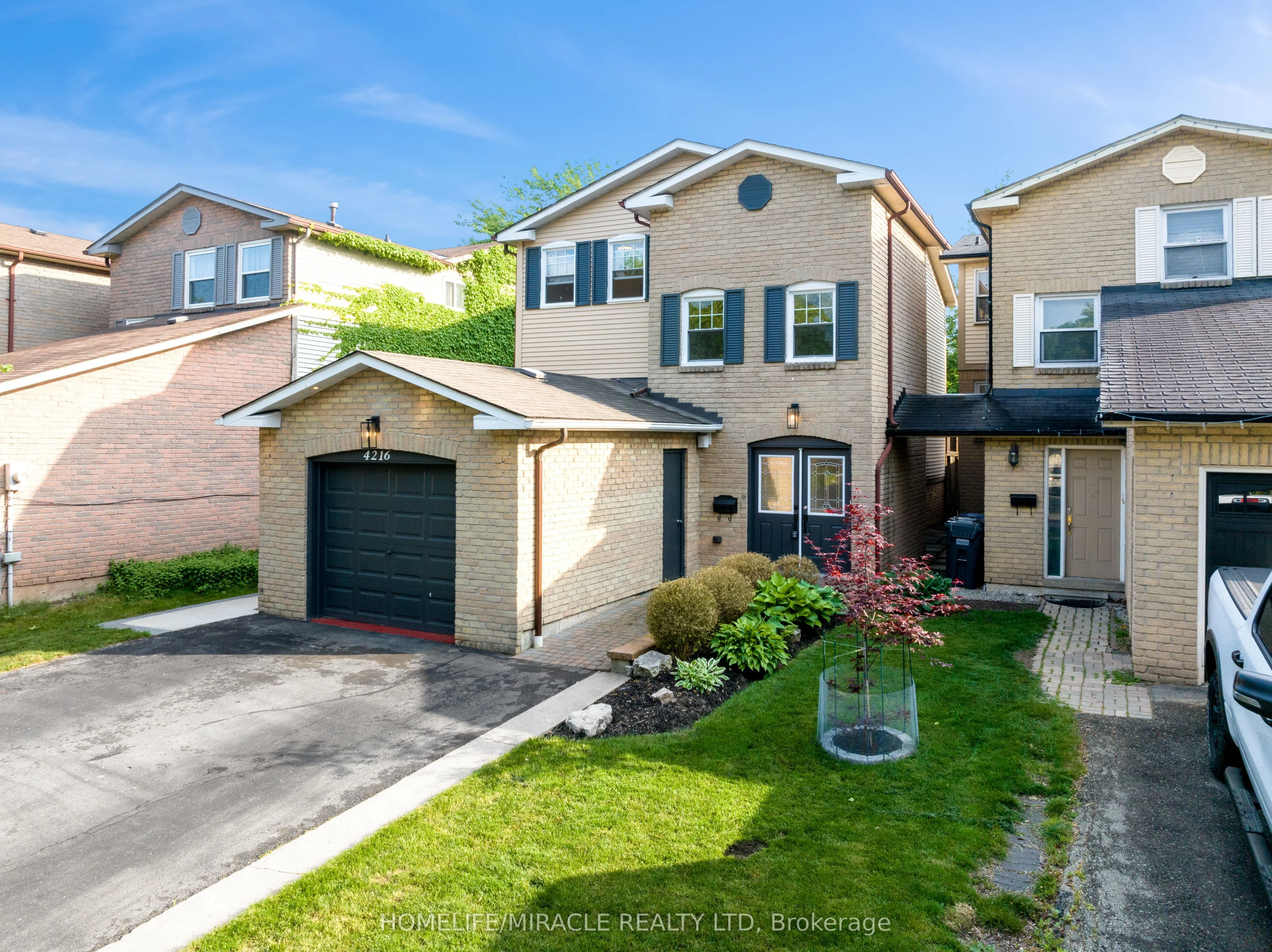 4216 Sunflower Drive, Mississauga, ON L5L 2L5