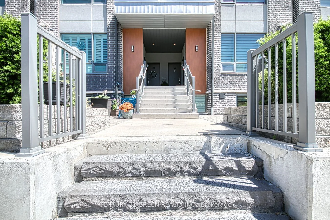 680 Atwater Avenue 19, Mississauga, ON L5G 4K7