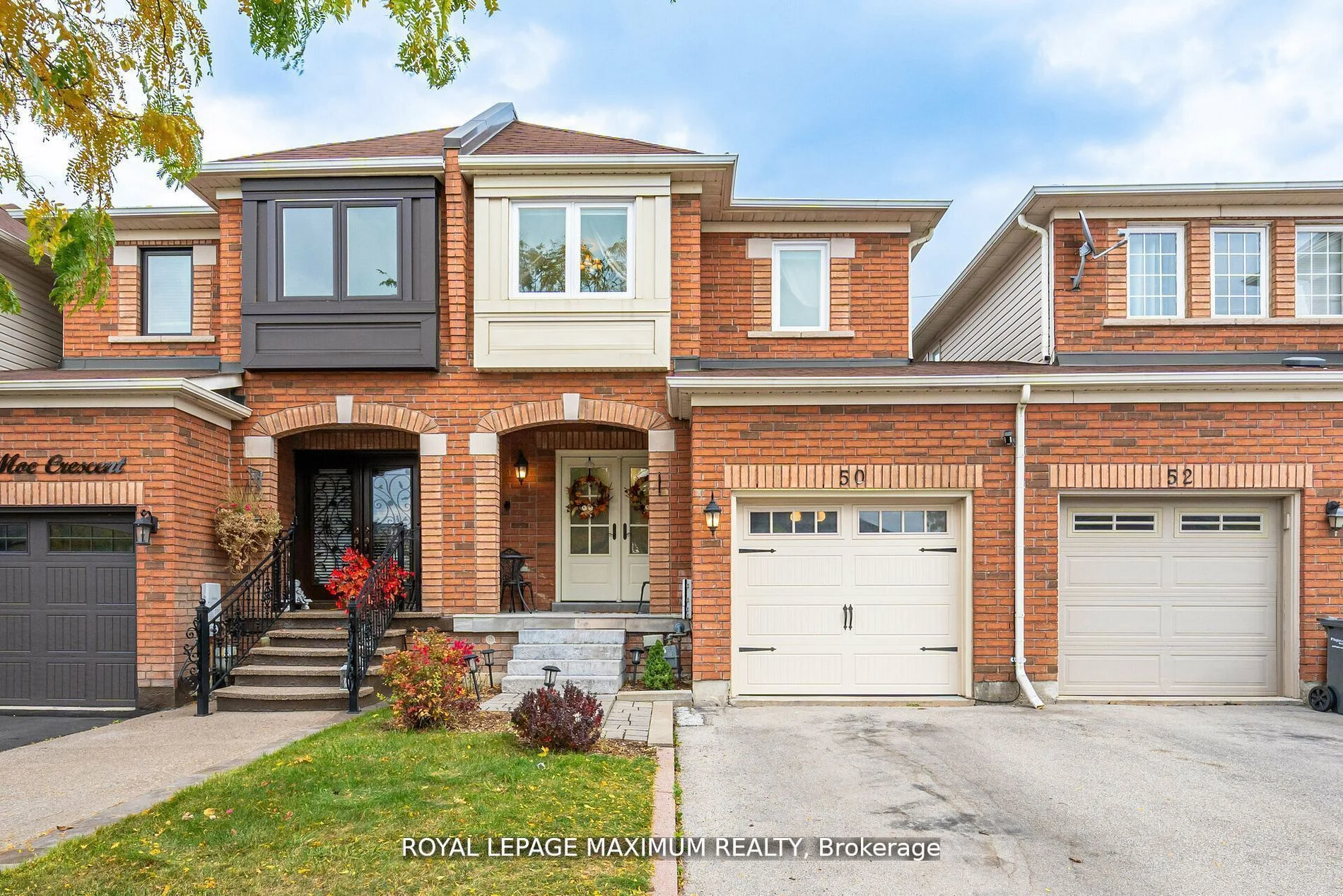 Att/Row/Townhouse in Brampton