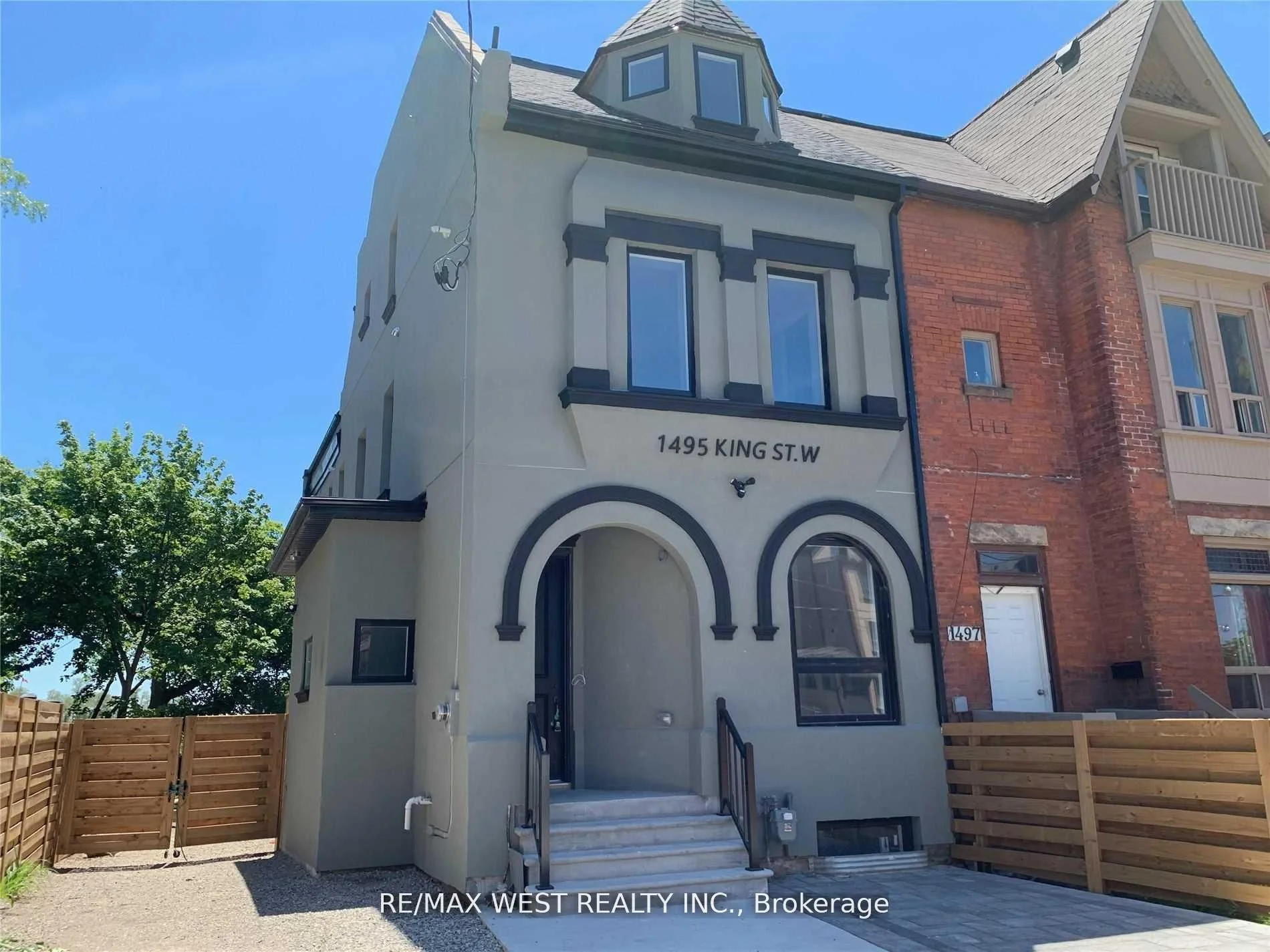 1495 King Street W 2nd Fl, Toronto W01, ON M6K 1J4