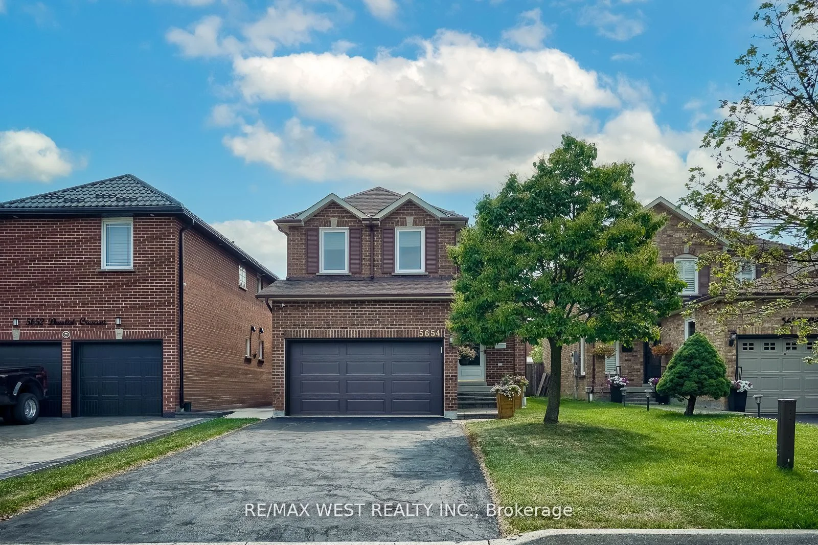 5654 Dawlish Crescent, Mississauga, ON L5V 1W2