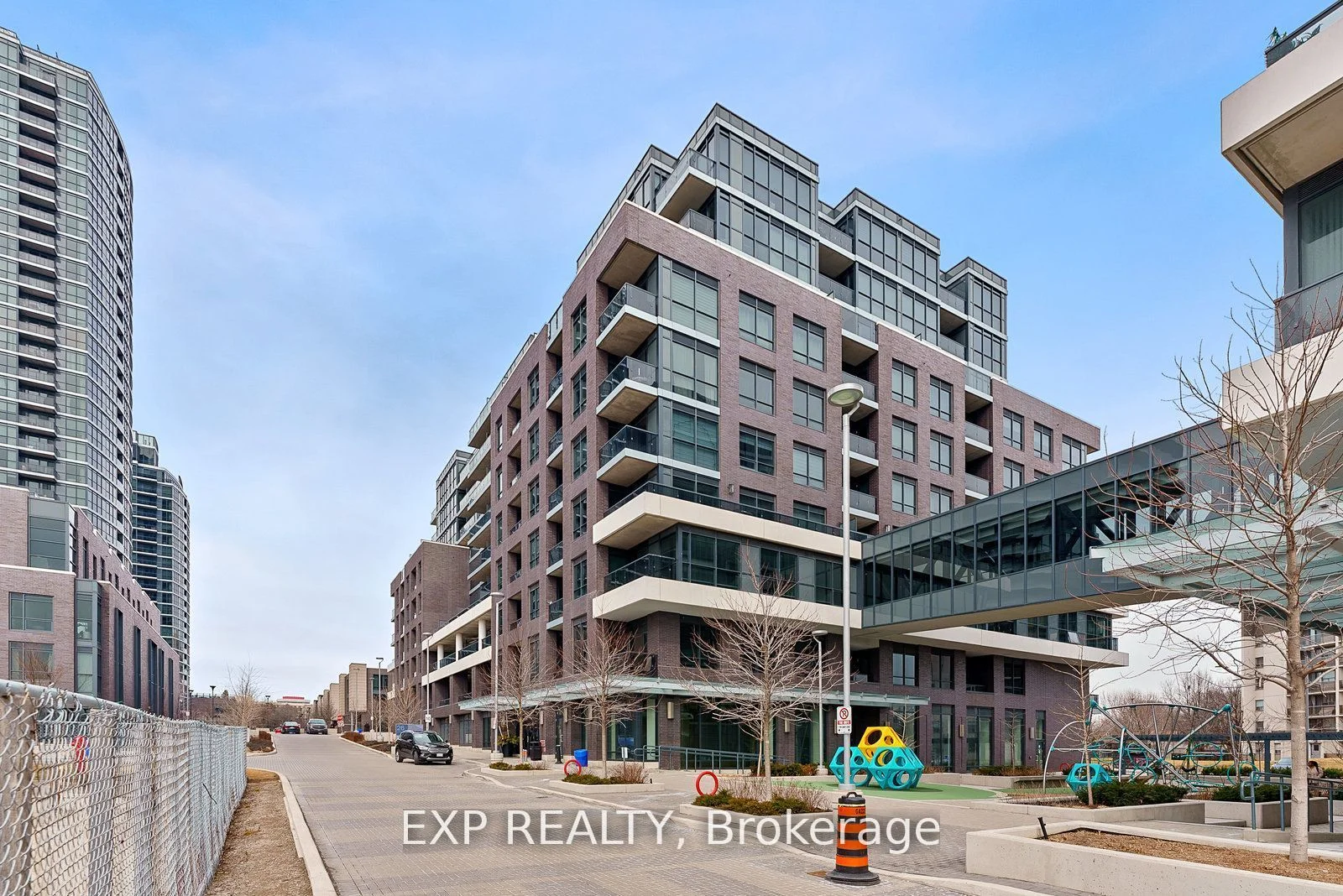 26 Gibbs Road 630, Toronto W08, ON M9B 0E3