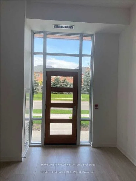 8 Nahani Way Th130, Mississauga, On L4z 4j8