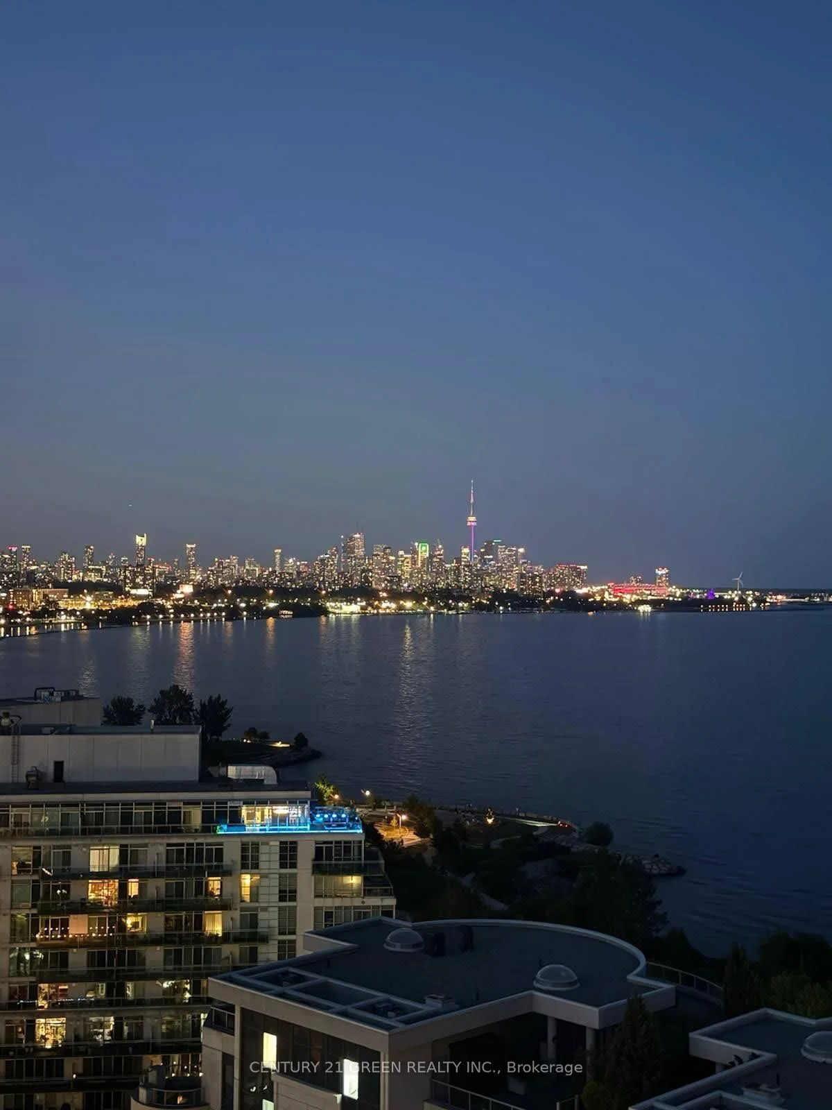 2087 Lake Shore Boulevard 707, Toronto W06, ON M8V 4G3
