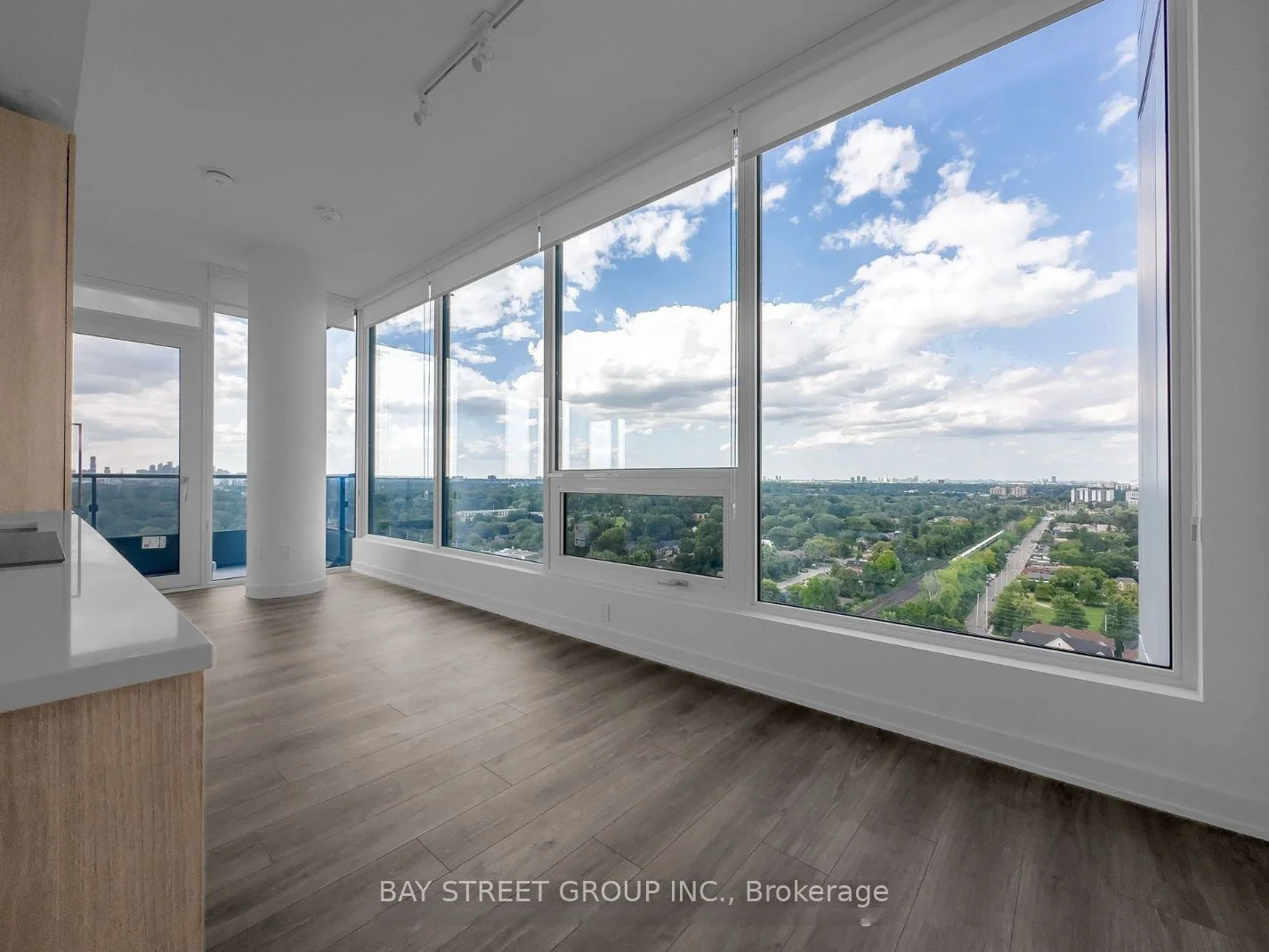 28 Ann Street 1909, Mississauga, ON L5G 0E1