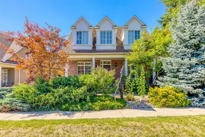 Detached in Oakville