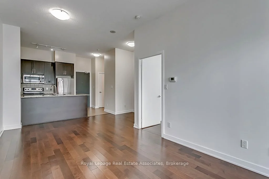 4070 Confederation Parkway 706, Mississauga, ON L5B 0E9