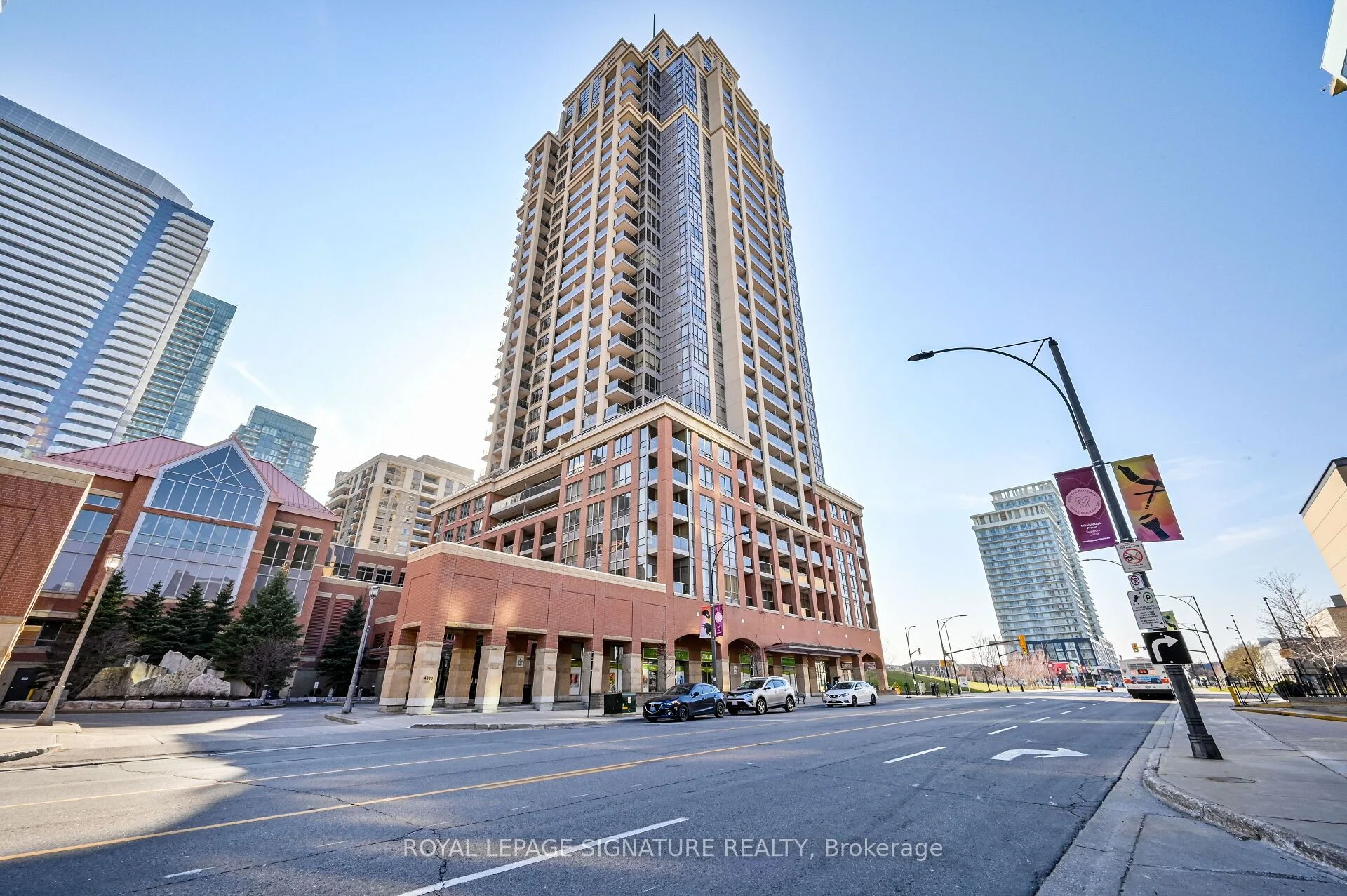 4090 Living Arts Drive 2110, Mississauga, ON L5B 4M8