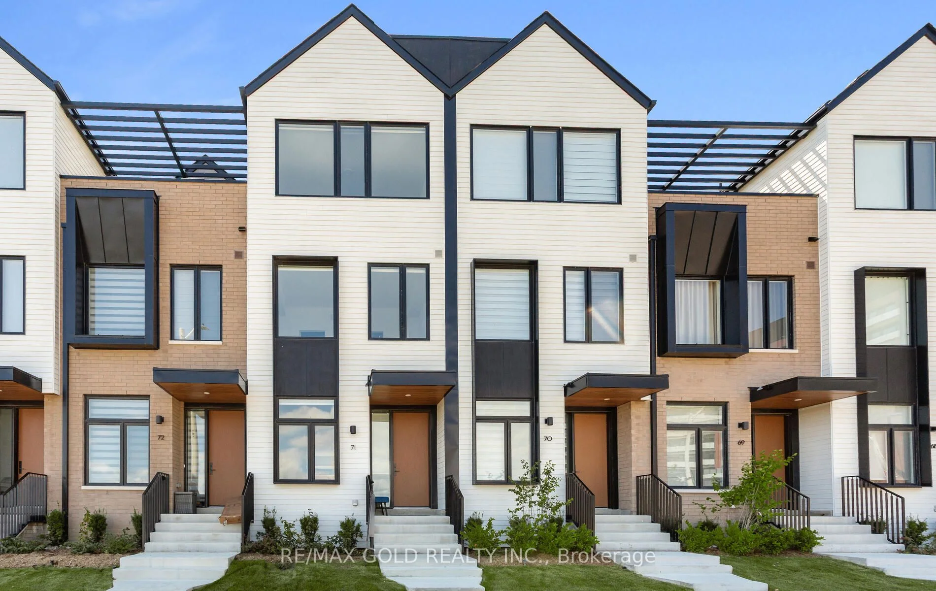 Condo Townhouse in Mississauga