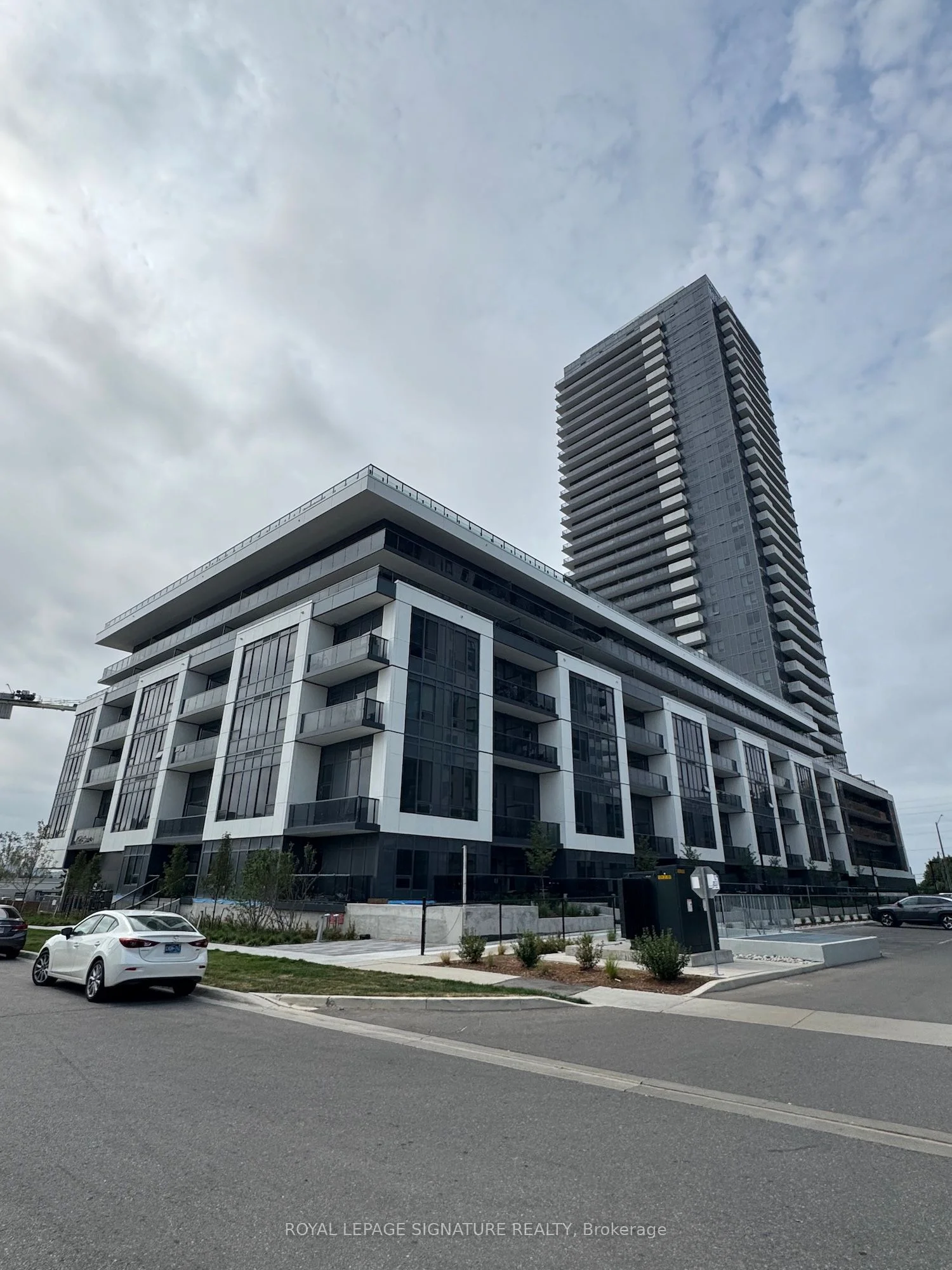5105 Hurontario Street 3009, Mississauga, ON L4Z 0C9