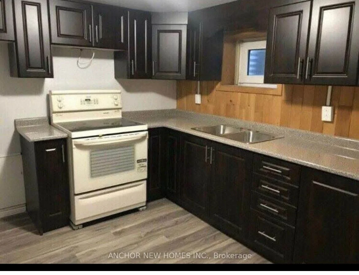 3924 Brandon Gate, Mississauga, ON L4T 3N8