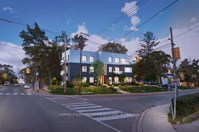 148 Glenlake Avenue 4, Toronto W02, ON M6P 1E7