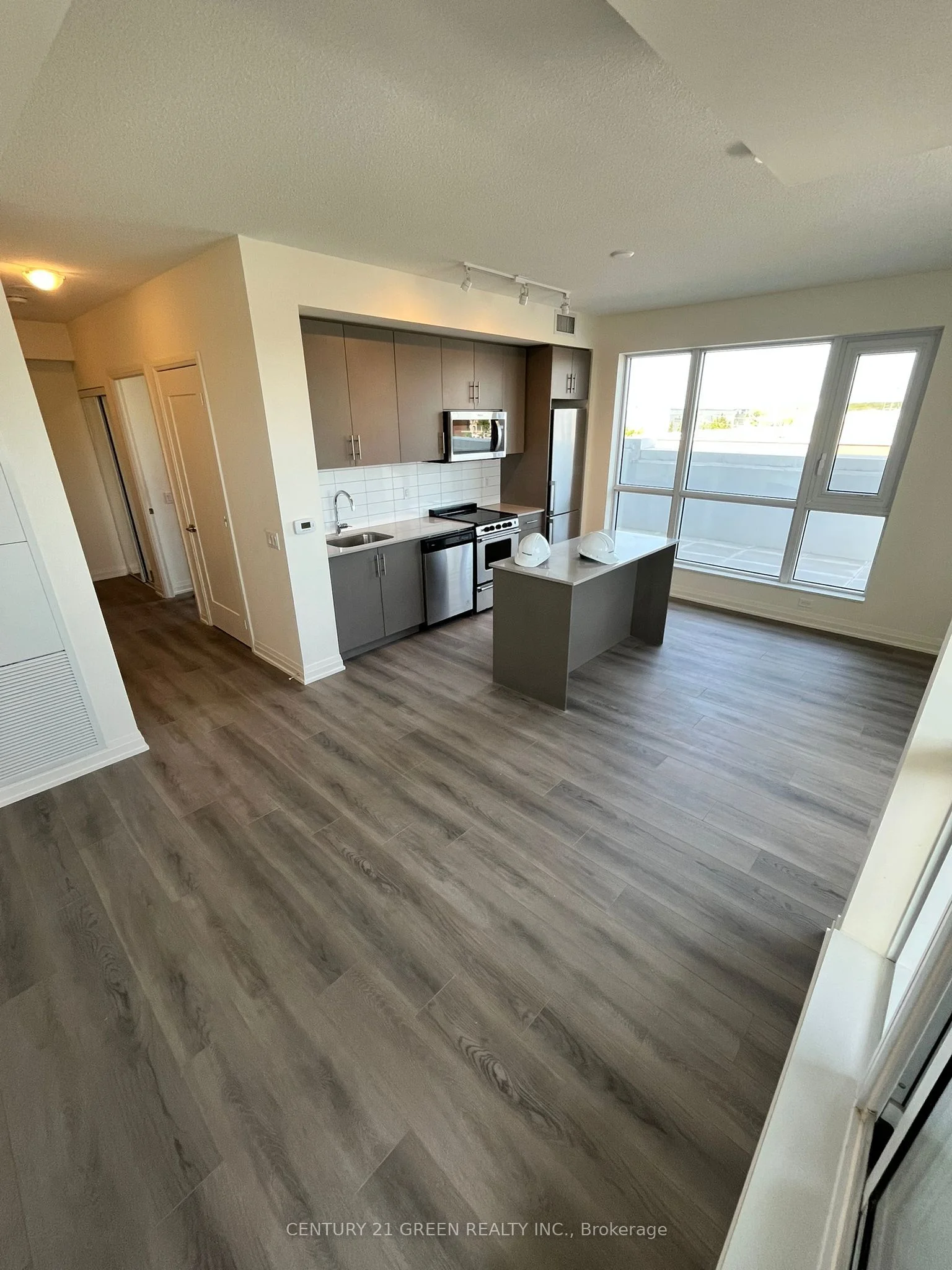 509 Dundas Street W 307, Oakville, ON L6M 4M2