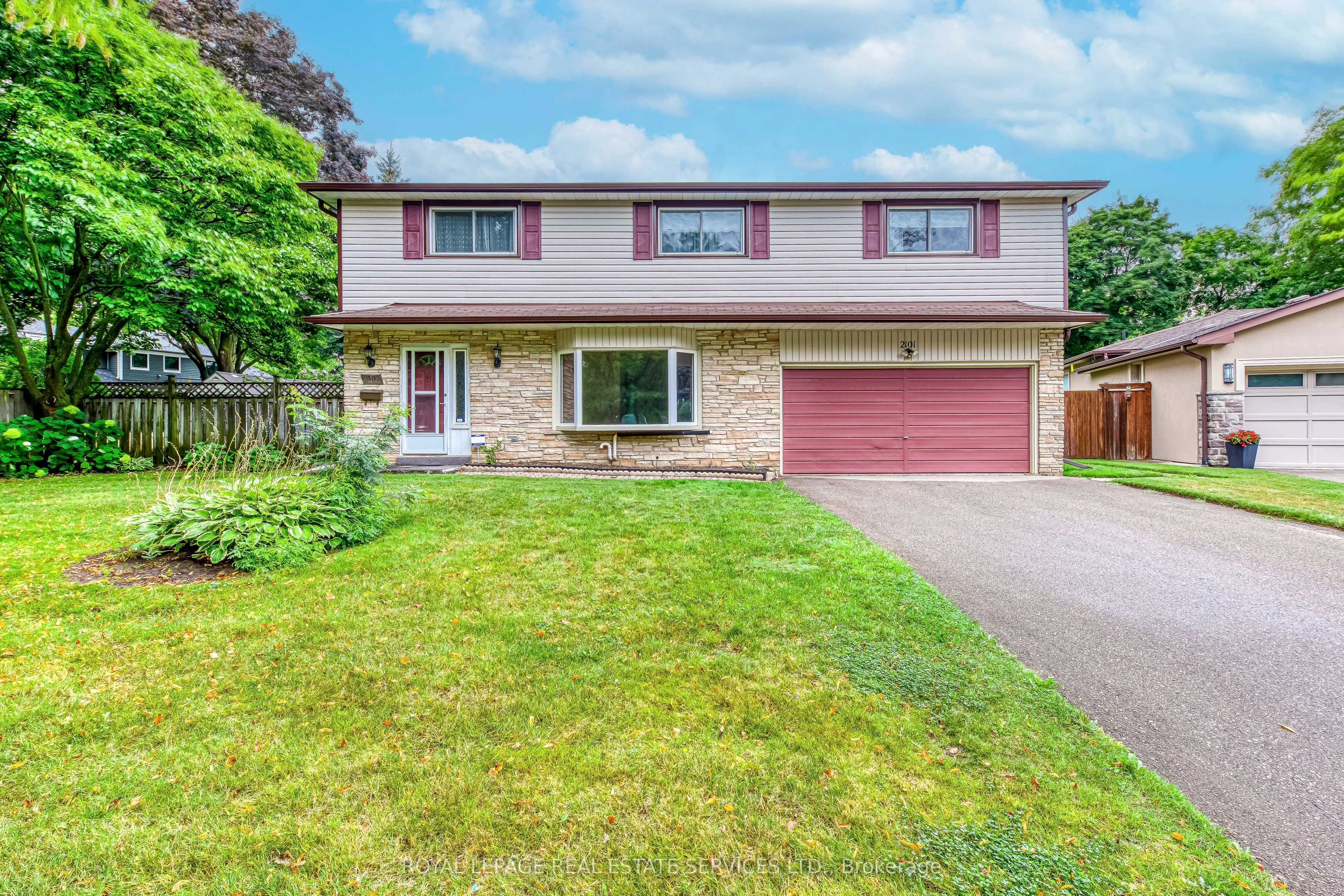 2101 Salmon Road, Oakville, ON L6L 1M2
