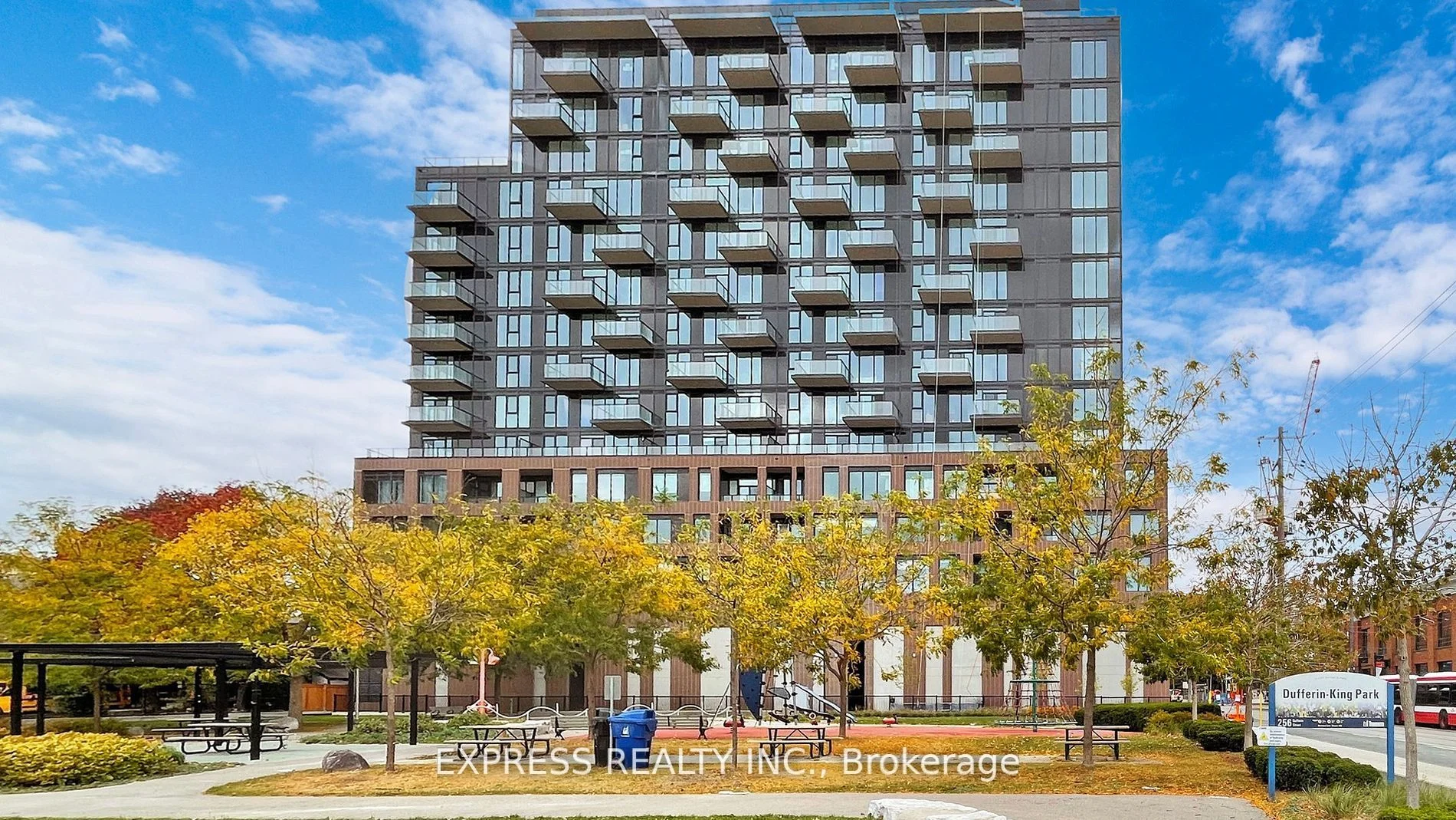 270 Dufferin Street 701, Toronto W01, ON M6K 1Z6