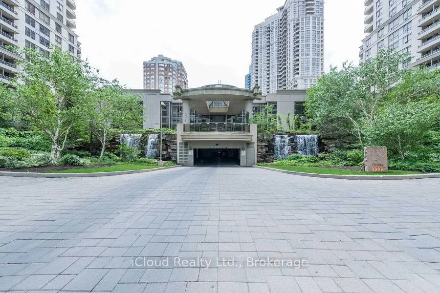 3888 Duke of York Boulevard 2924, Mississauga, ON L5B 4P5