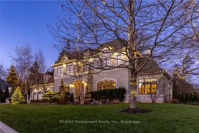 Detached in Oakville