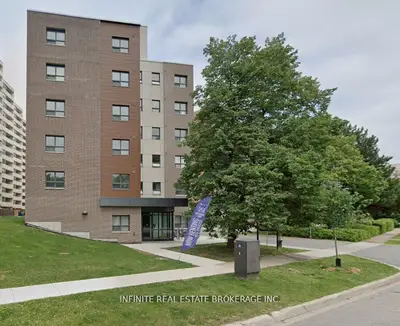 Condo Apartment in Oakville