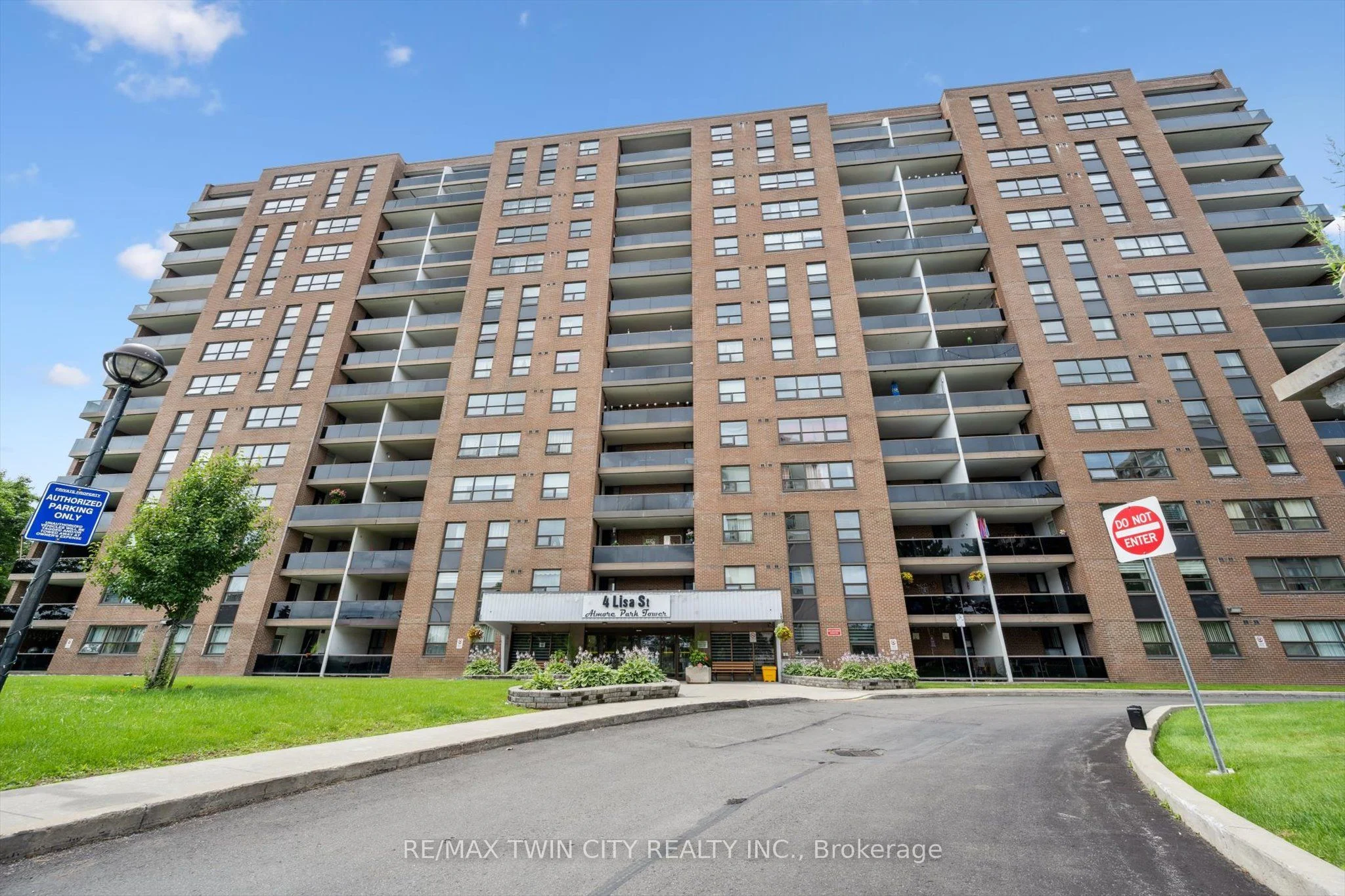 Condo Apartment in Brampton