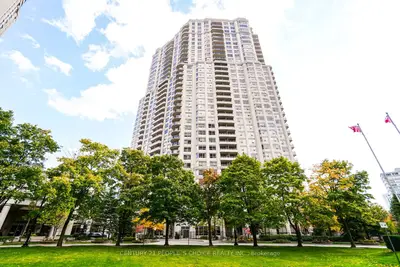 Condo Apartment in Mississauga