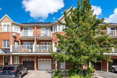 Att/Row/Townhouse in Milton
