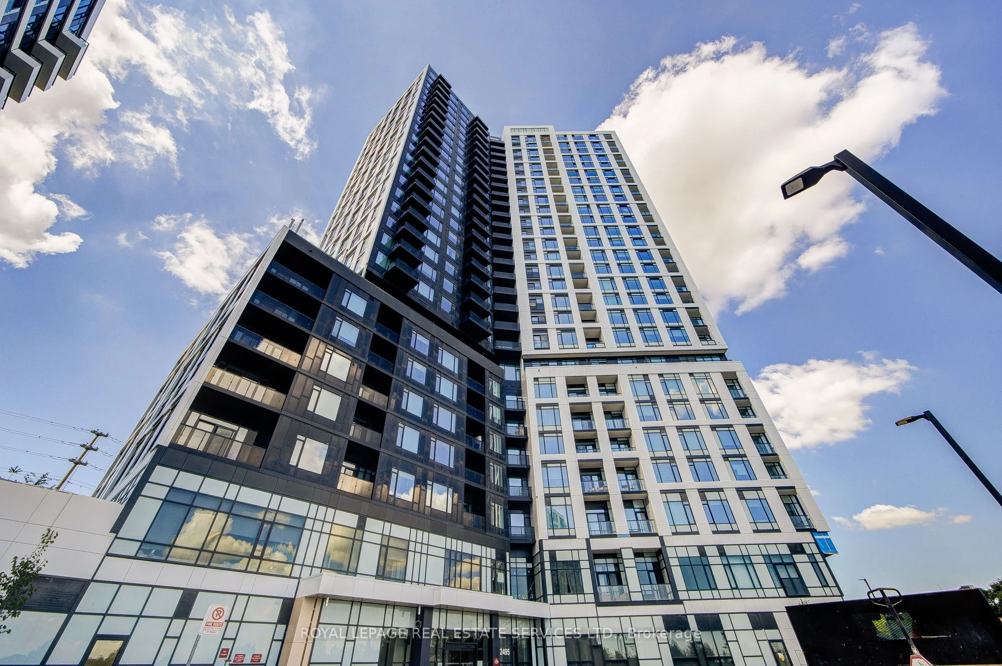 Condo Apartment in Mississauga