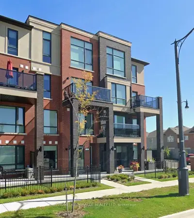 Condo Townhouse in Brampton