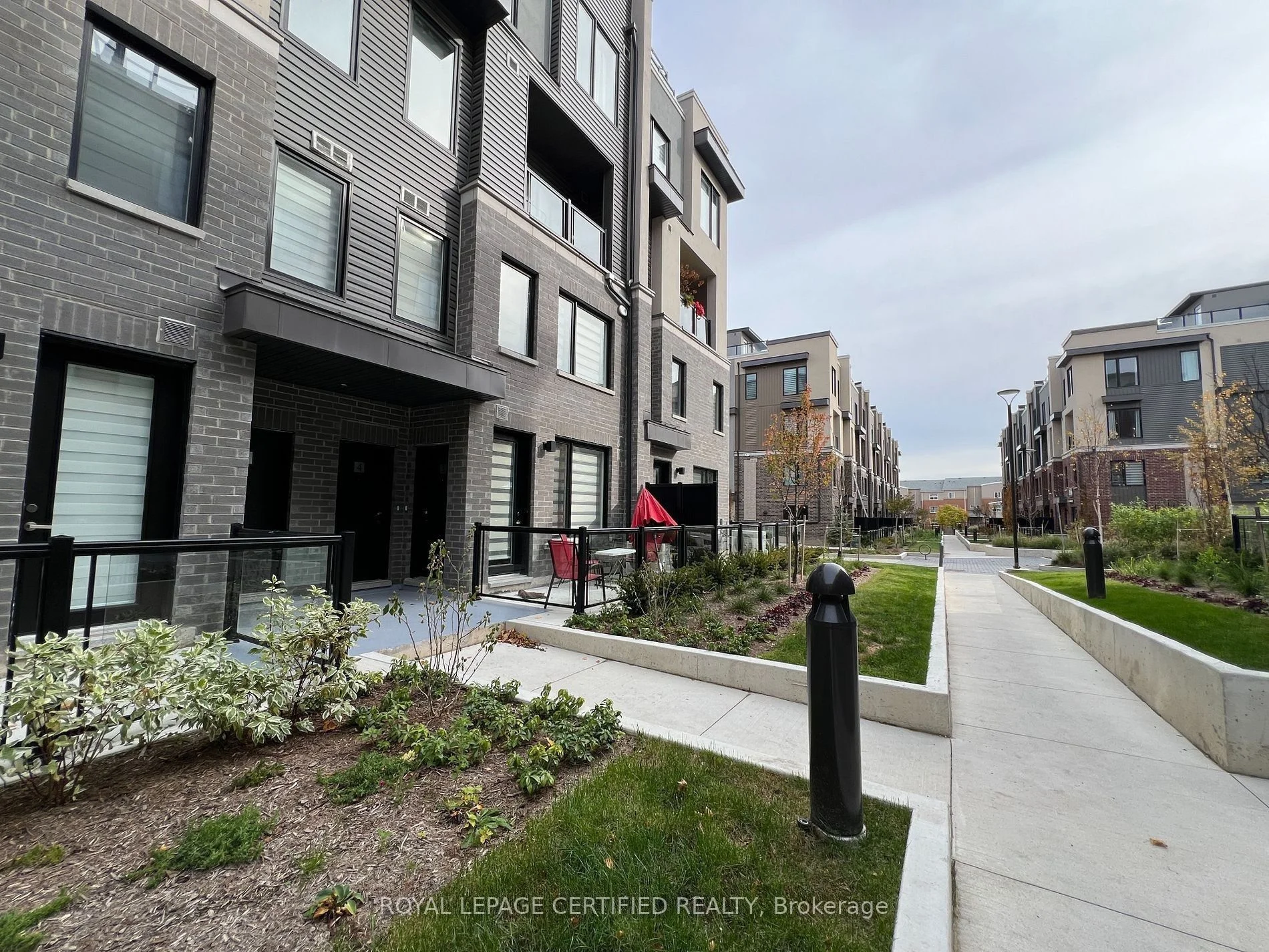 3562 Colonial Drive 3, Mississauga, ON L5L 0C1