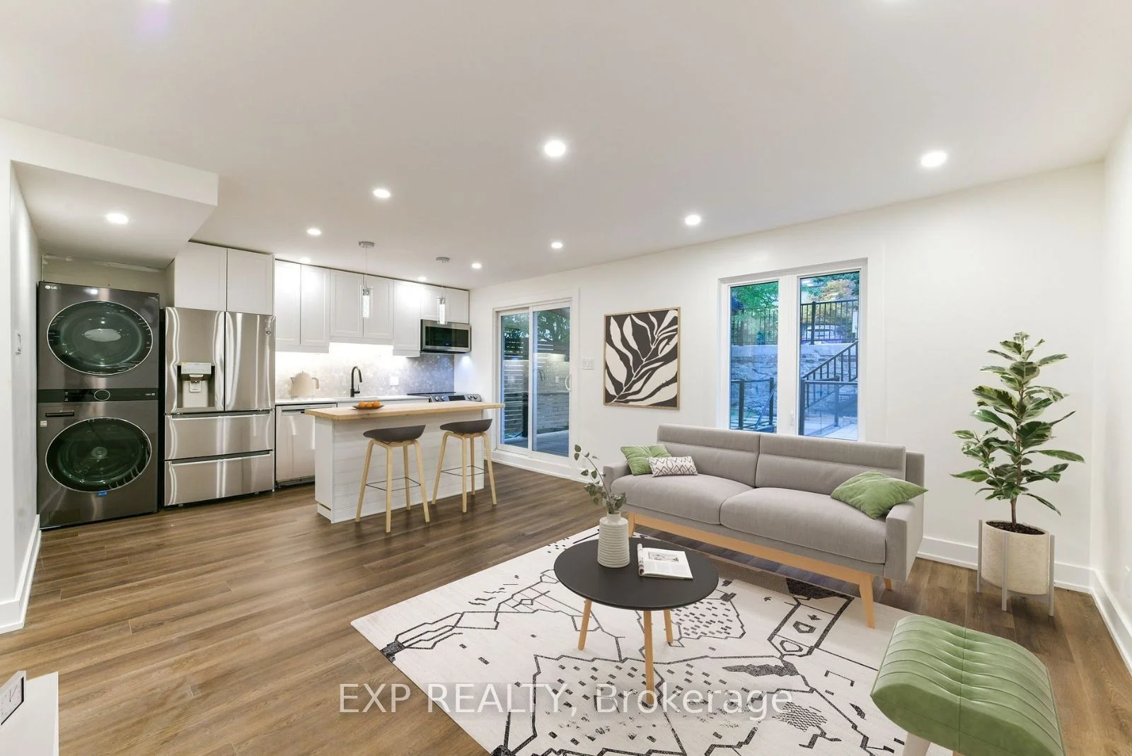 1250 Davenport Avenue 3, Toronto W03, ON M6H 2G9