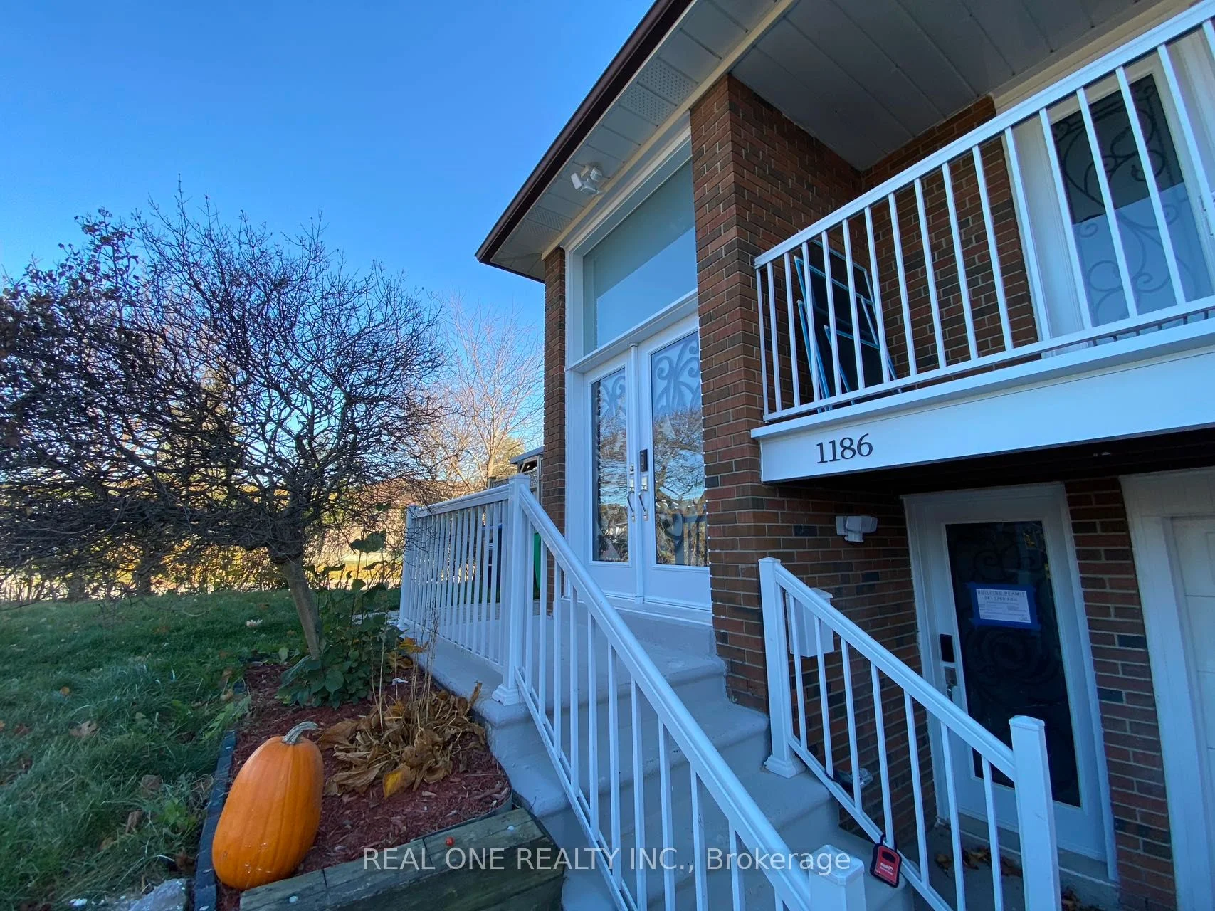 1186 Shadeland Drive Basement Room, Mississauga, ON L5C 1P4