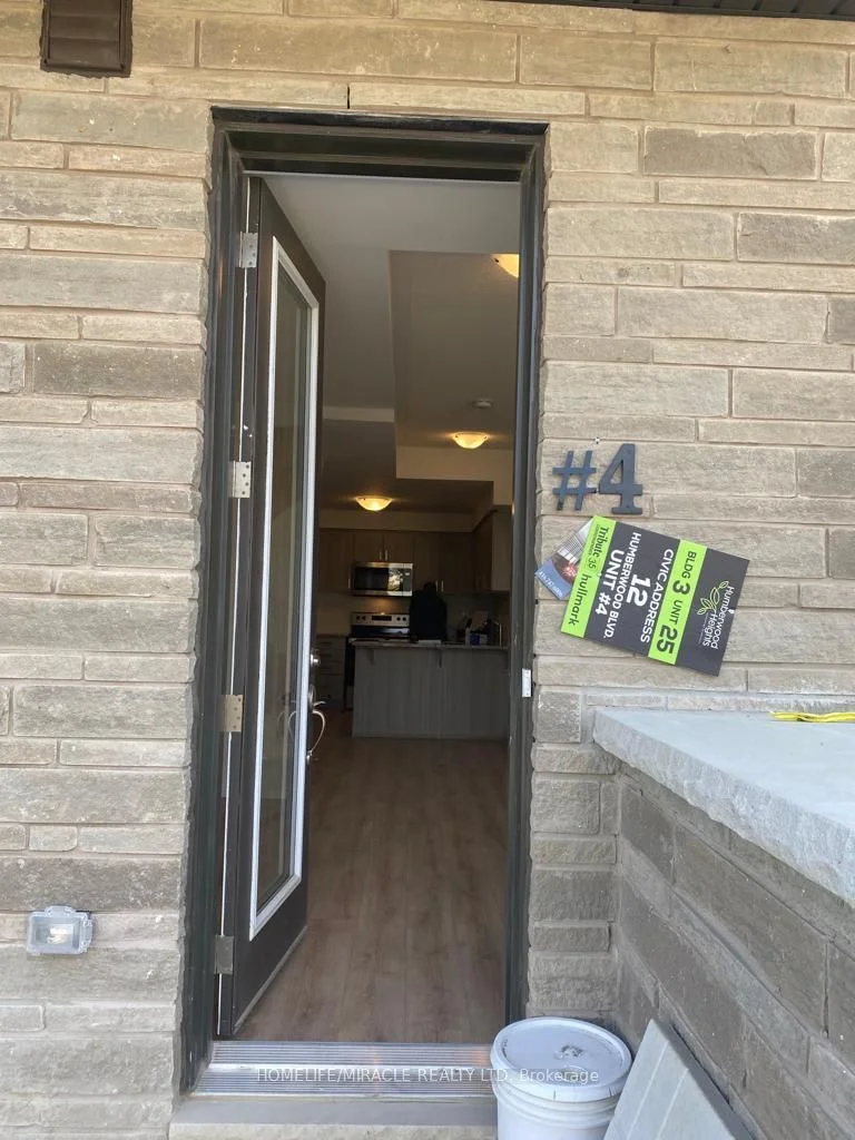 12 Humberwood Boulevard 4, Toronto W10, ON M9W 7J6