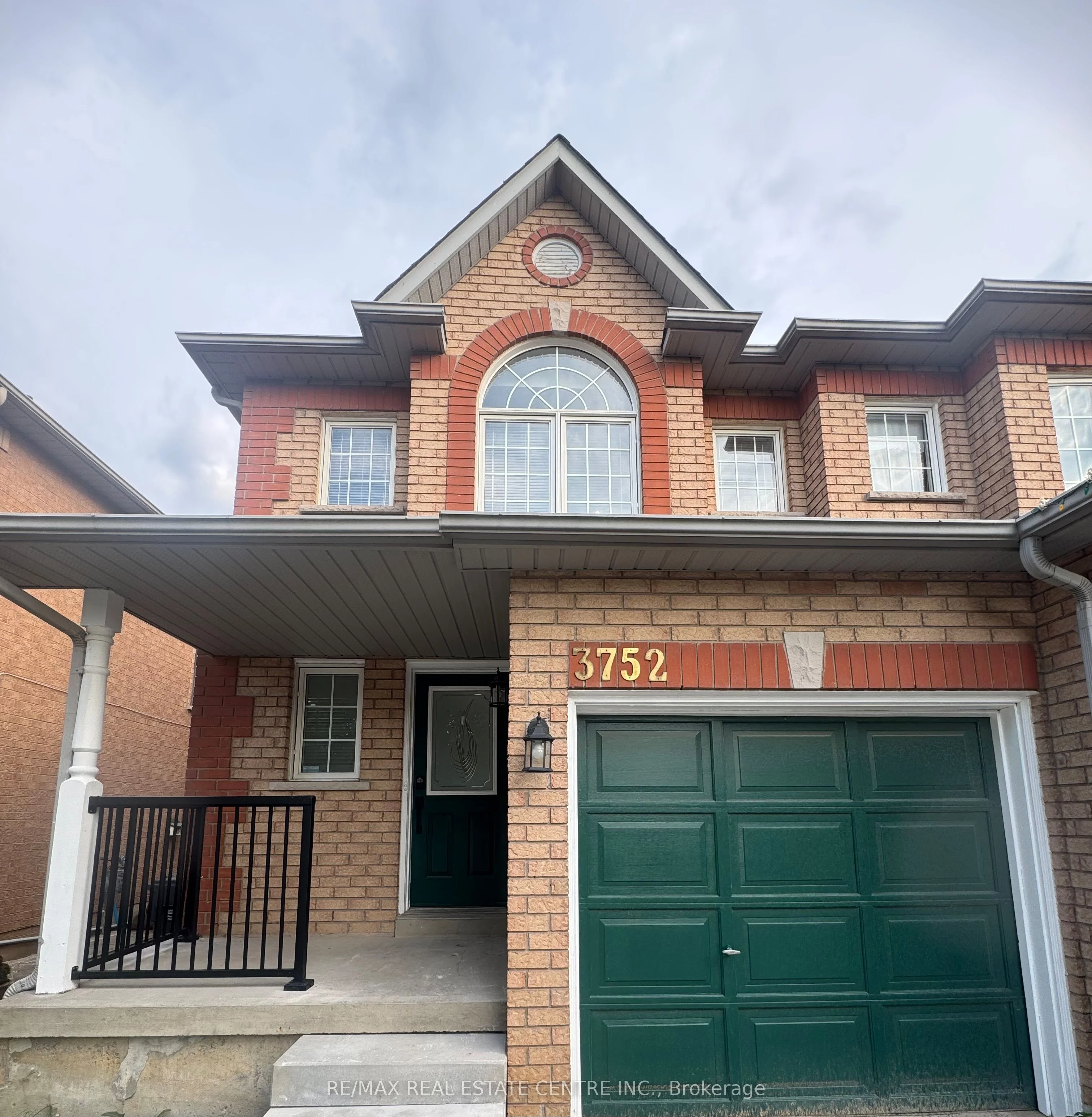 3752 Windhaven Drive, Mississauga, ON L5N 7V5