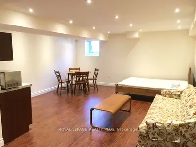 Semi-Detached in Mississauga