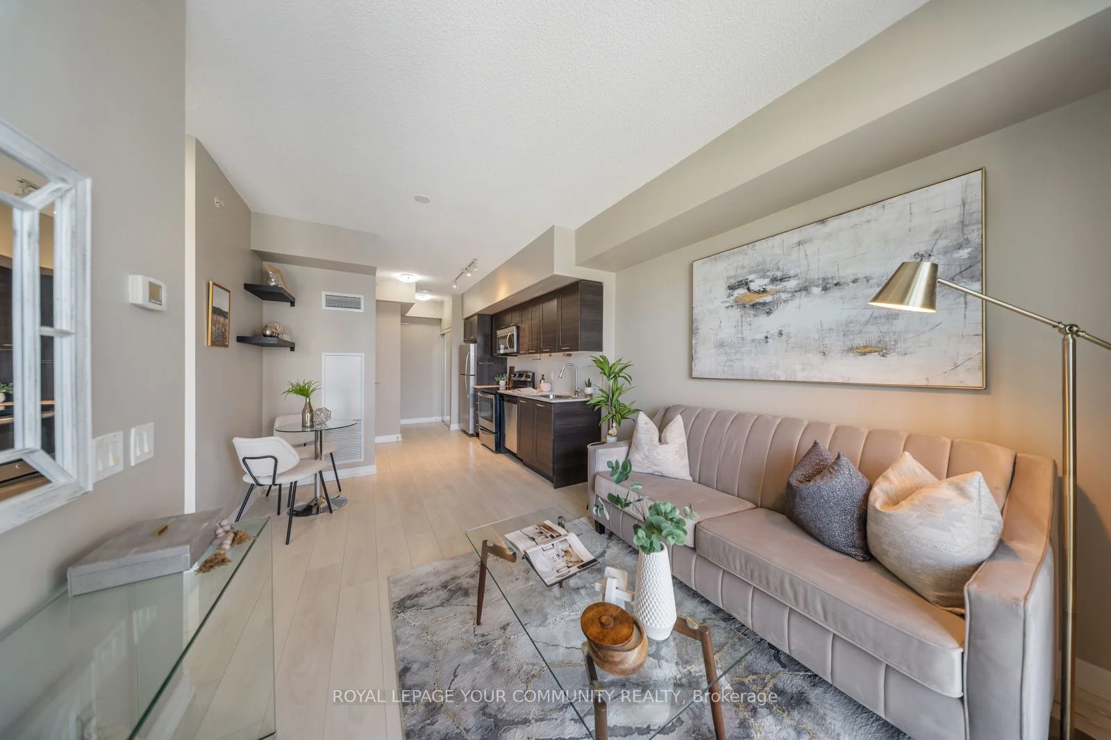 2200 Lakeshore Boulevard W 3506, Toronto W06, ON M8V 1A2