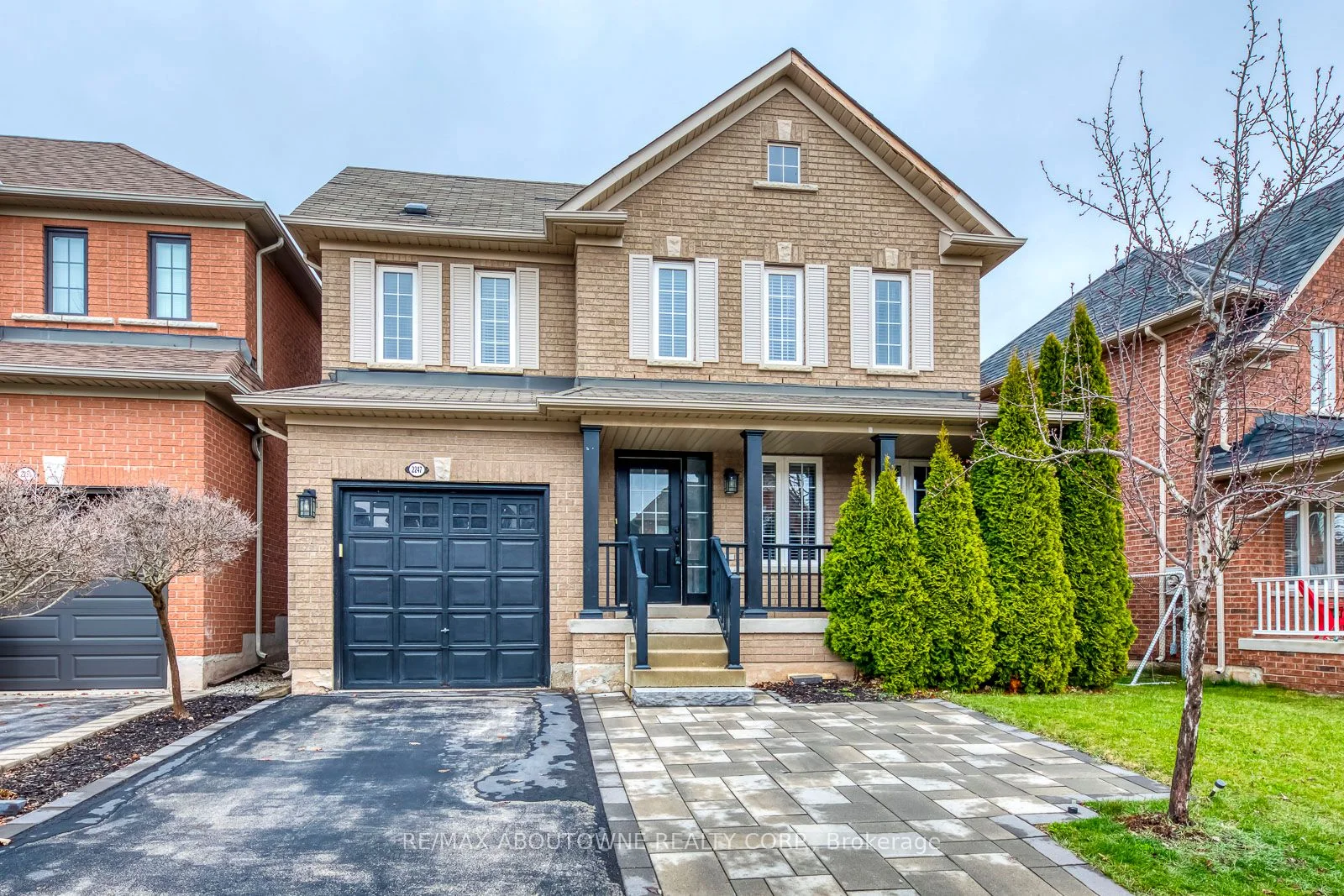 2247 Briargrove Circle, Oakville, ON L6M 5A5