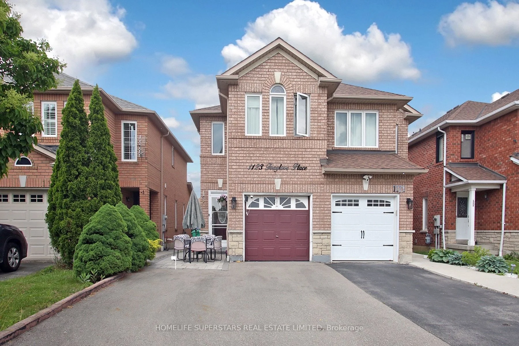 1123 Foxglove Place, Mississauga, ON L5V 2N4