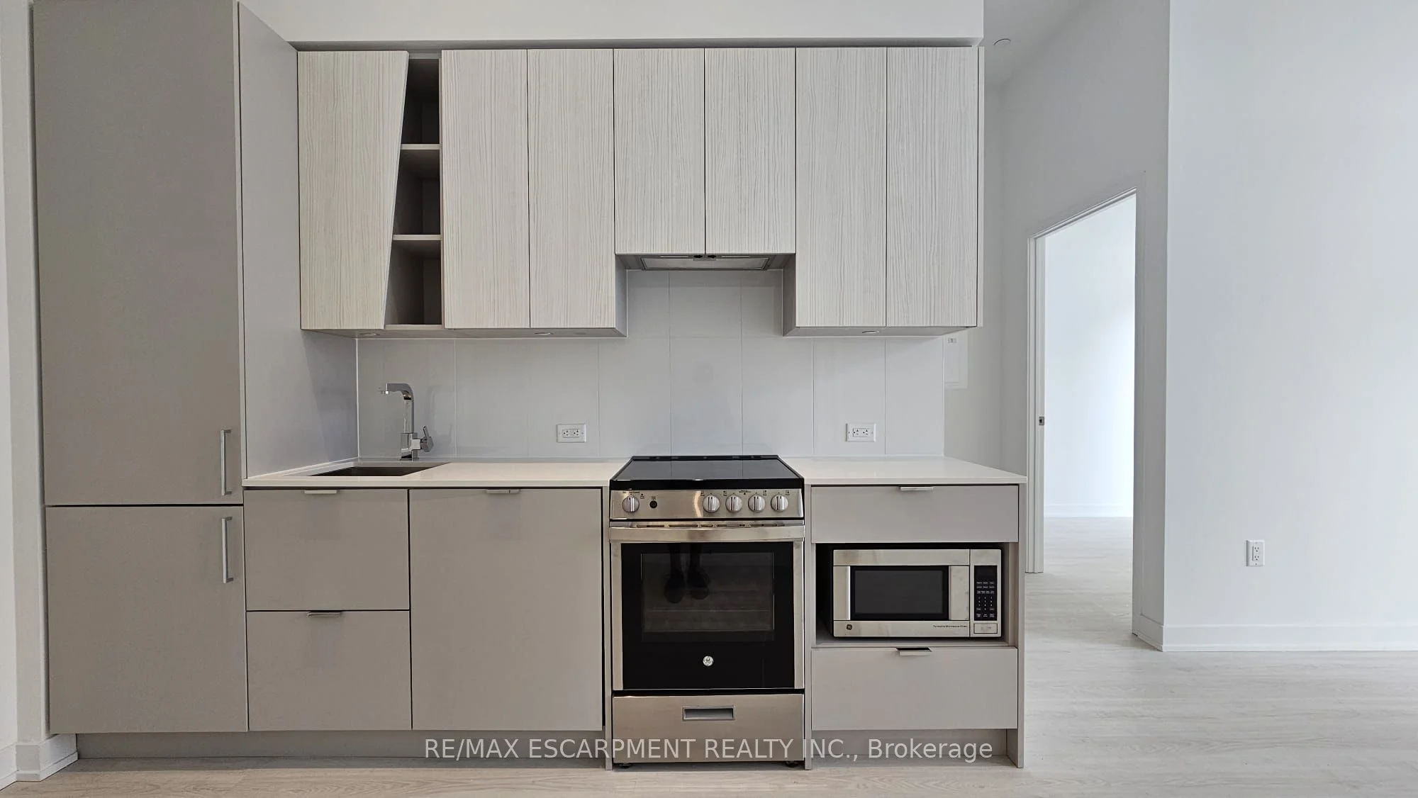 3883 Quartz Road 608, Mississauga, ON L5B 0M4