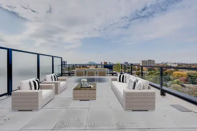 Condo Apartment in Toronto