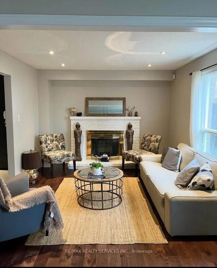 3192 Chamberlain Court Upper, Mississauga, ON L5N 3M2