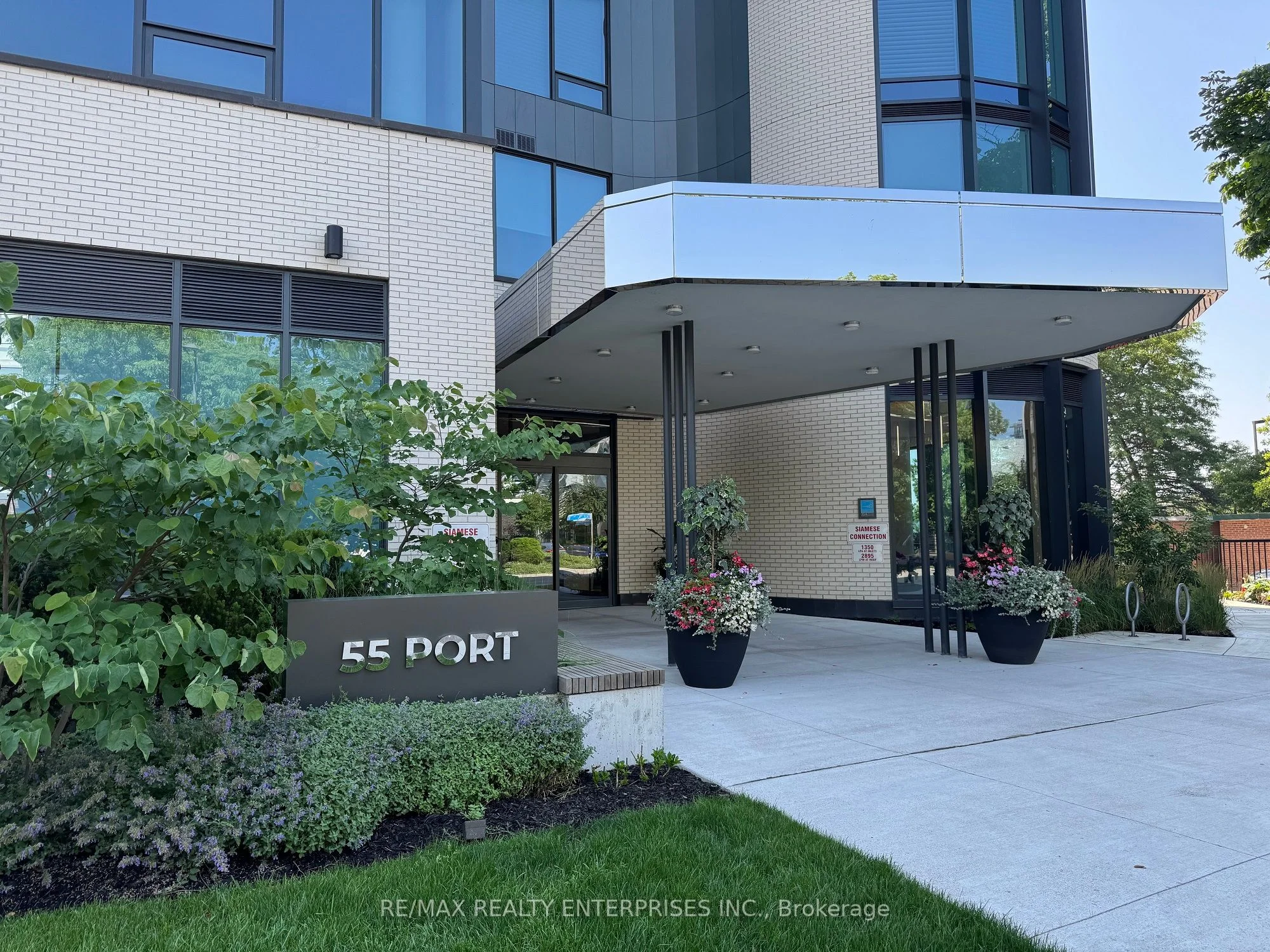 55 Port Street E 403, Mississauga, ON L5G 4P3