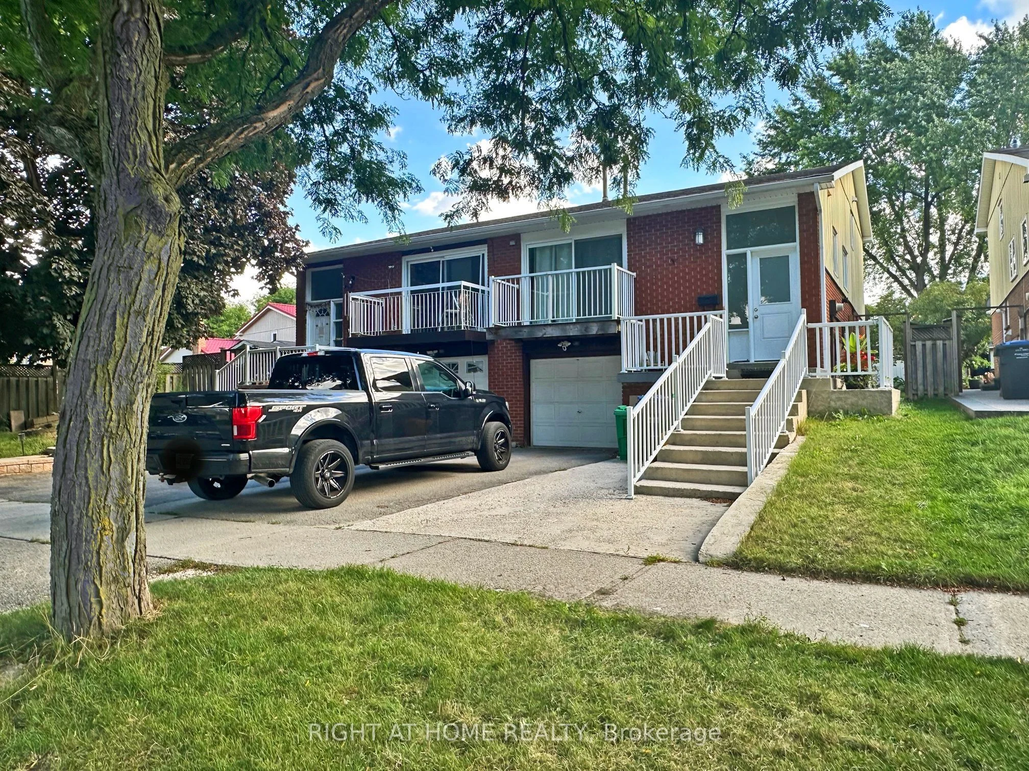7154 Fayette Circle MAIN, Mississauga, ON L5N 1Y6