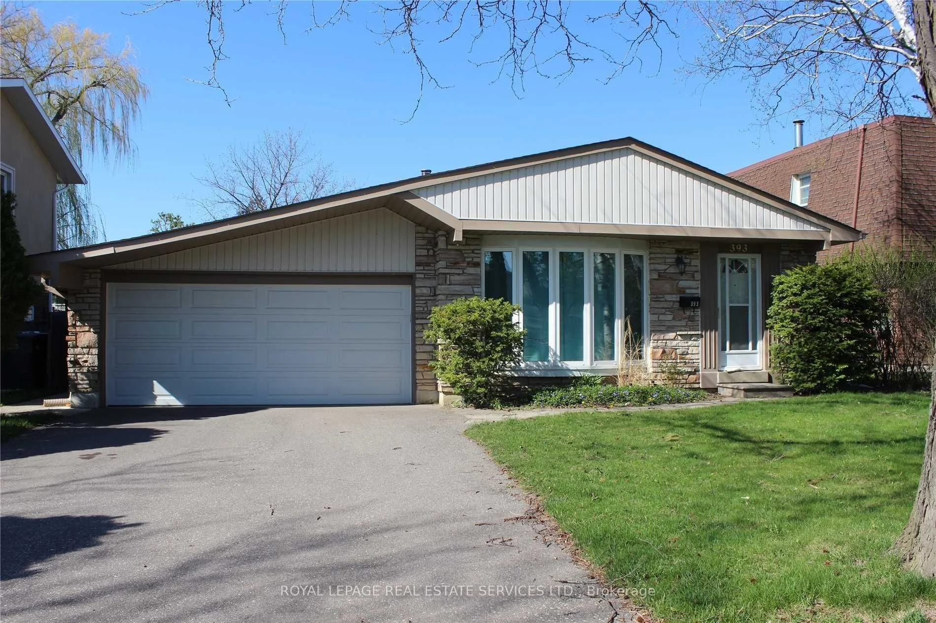 393 Mississauga Valley Boulevard, Mississauga, ON L5A 1Y9