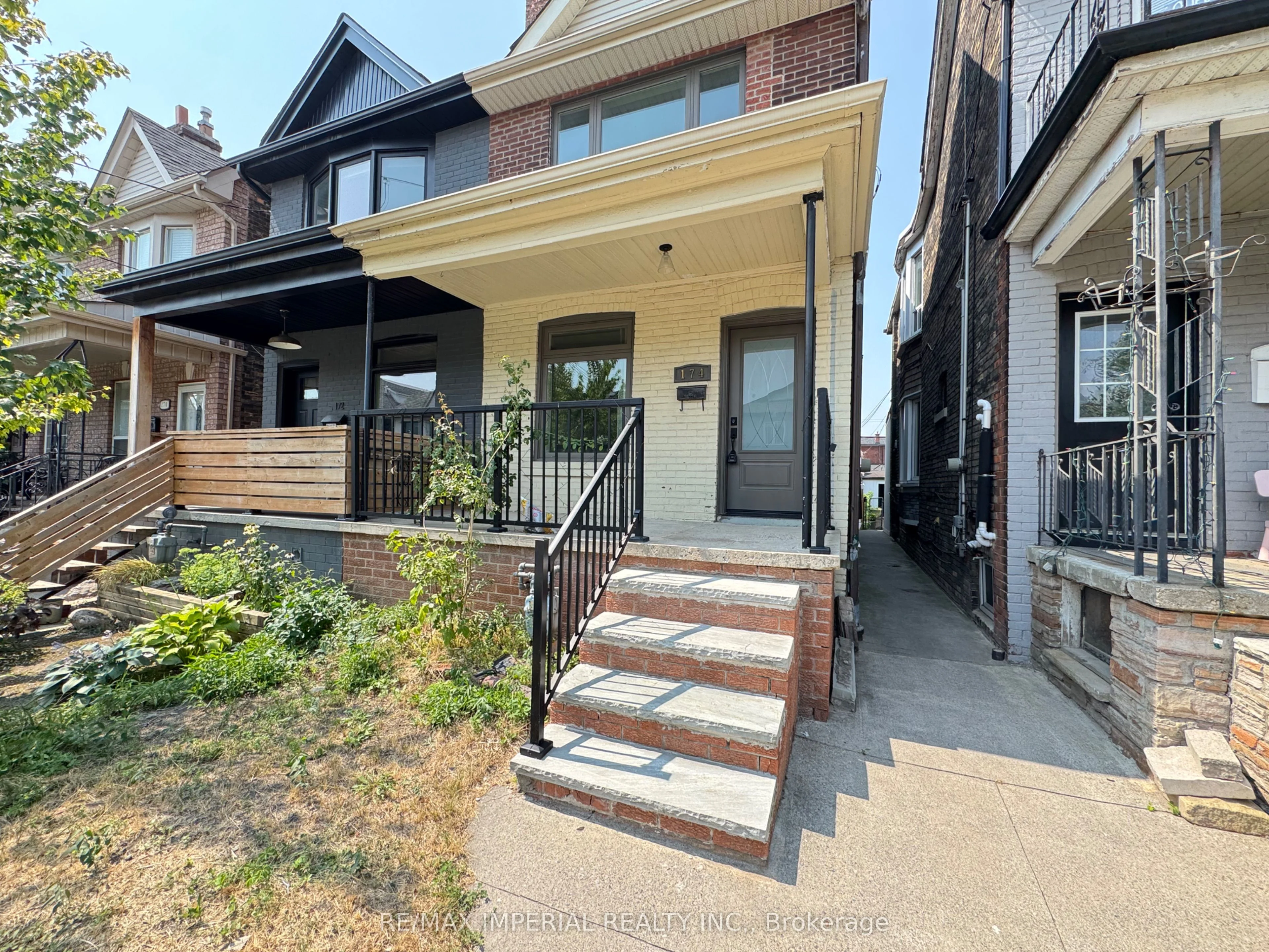174 Symington Avenue, Toronto W02, ON M6P 3W6