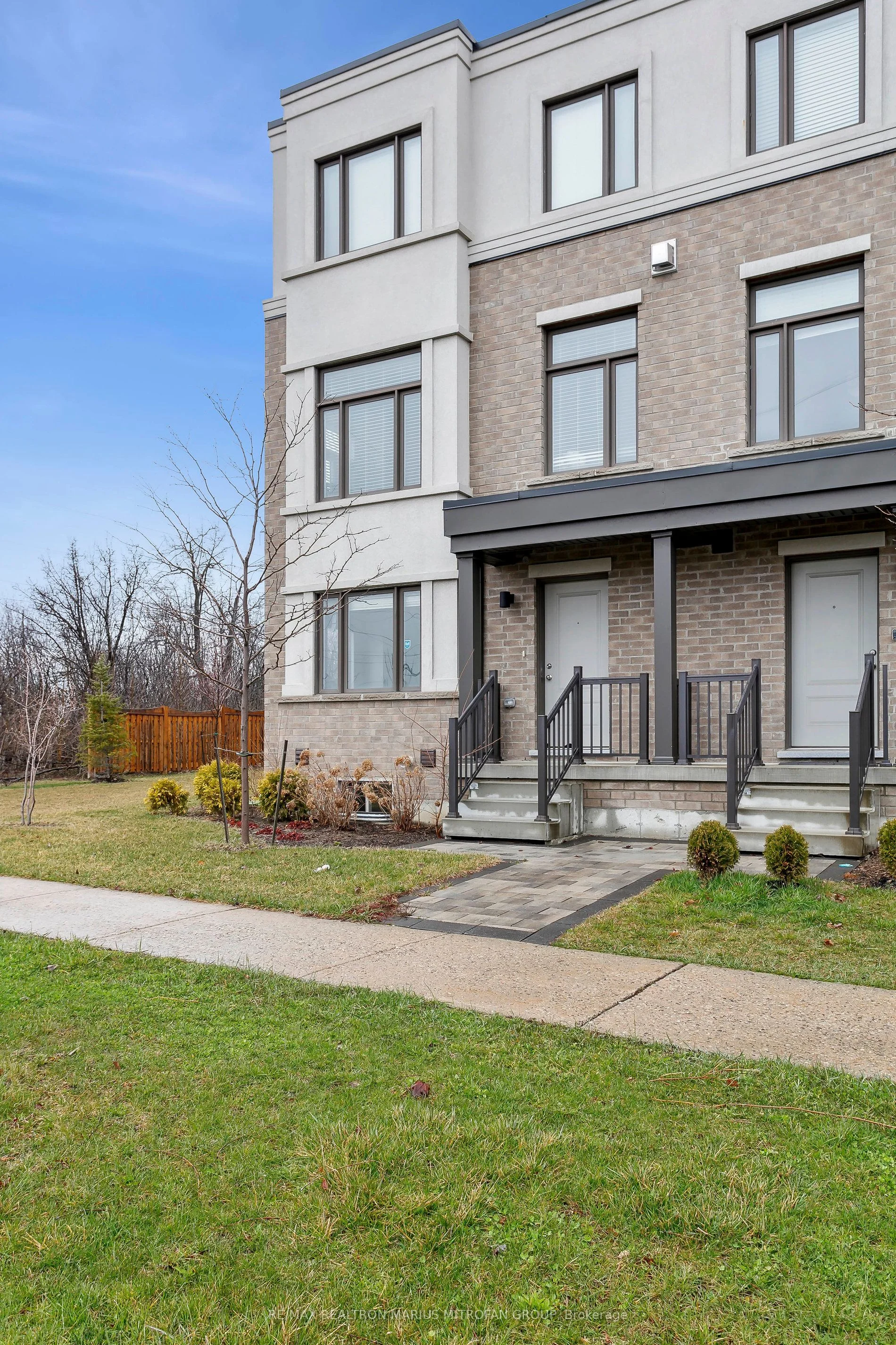 1844 Mitoff Place Lower L, Mississauga, ON L4W 0E8