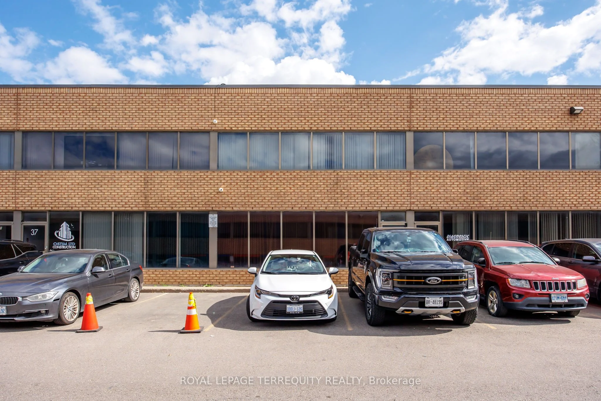 94 Kenhar Drive 36, Toronto W05, On M9l 1n2