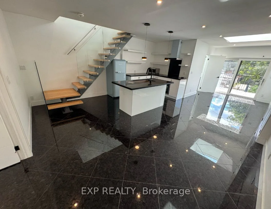 1577 Bloor Street W 1, Toronto W01, ON M6P 1A6