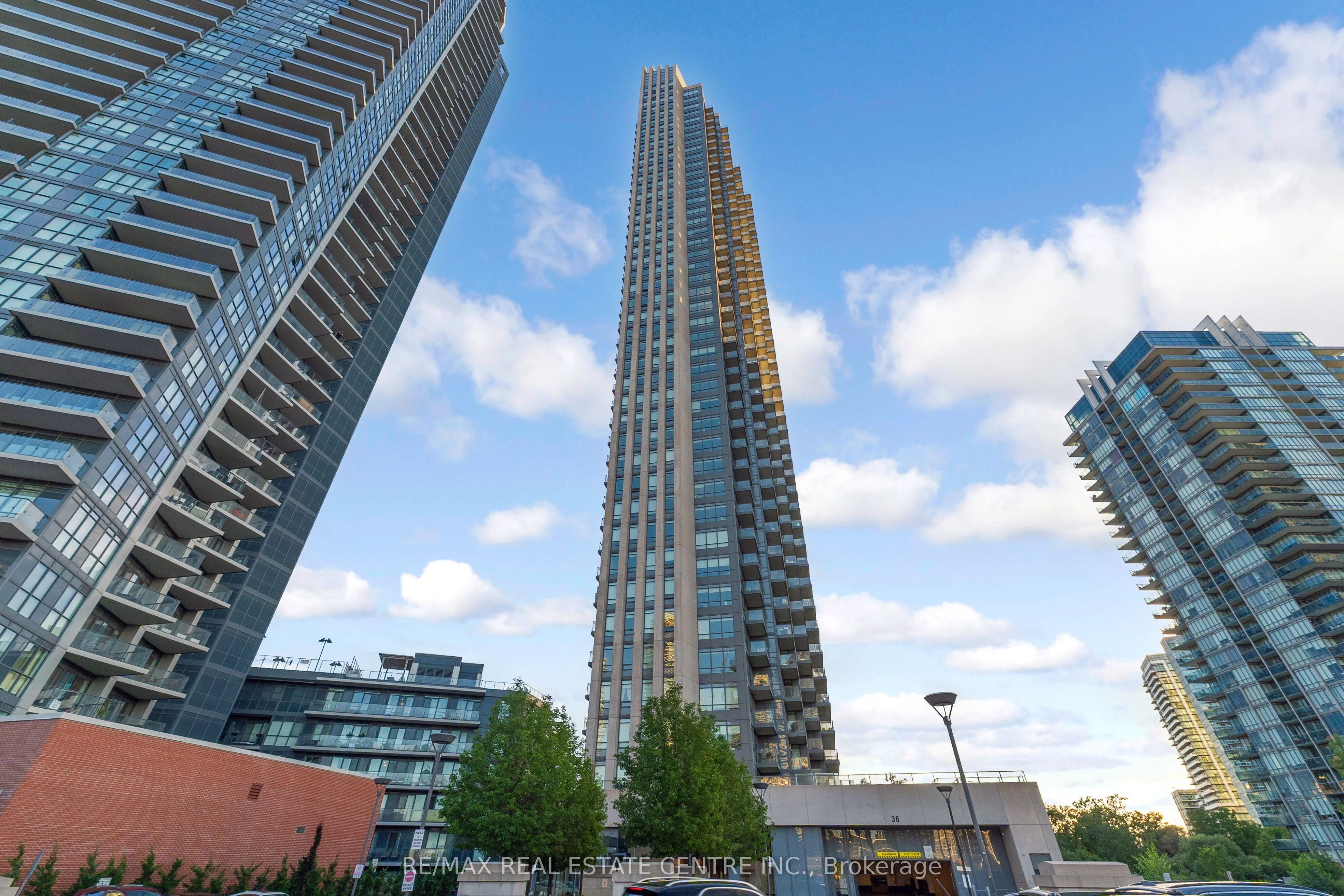 36 Park Lawn Road 2209, Toronto W06, On M8v 0e5