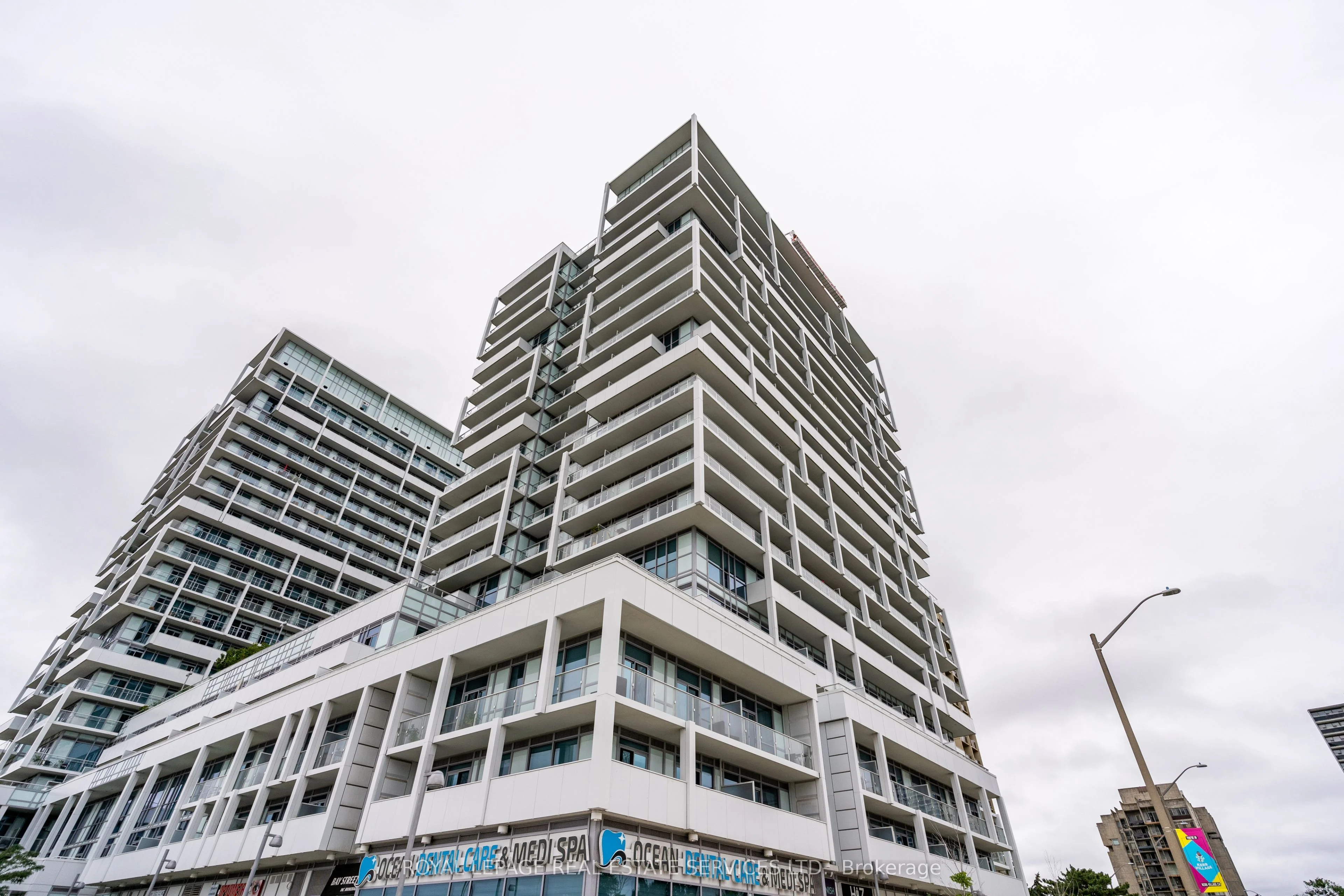 Condo Apartment in Oakville