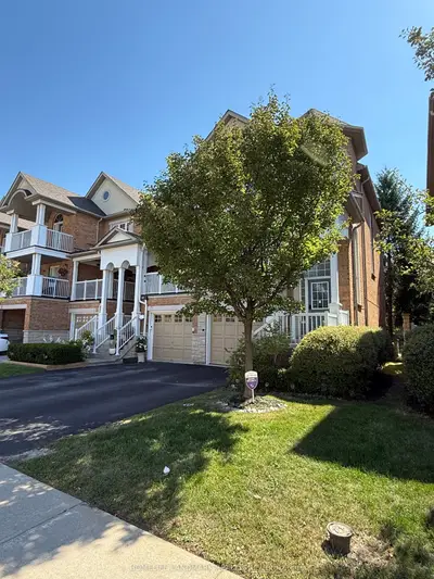 Condo Townhouse in Mississauga